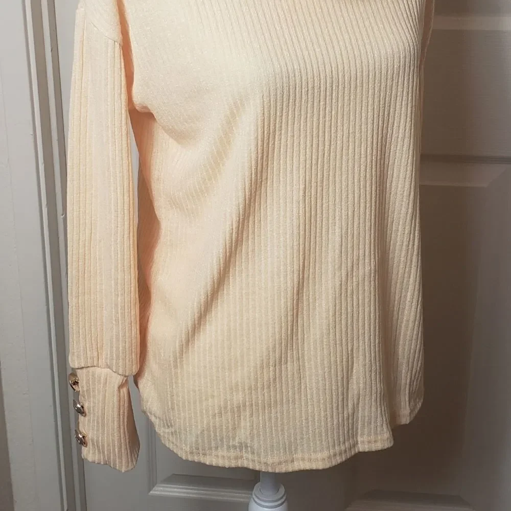 Soft sweater - Picture 3 of 3
